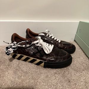 Off-White Sneakers - Size 39